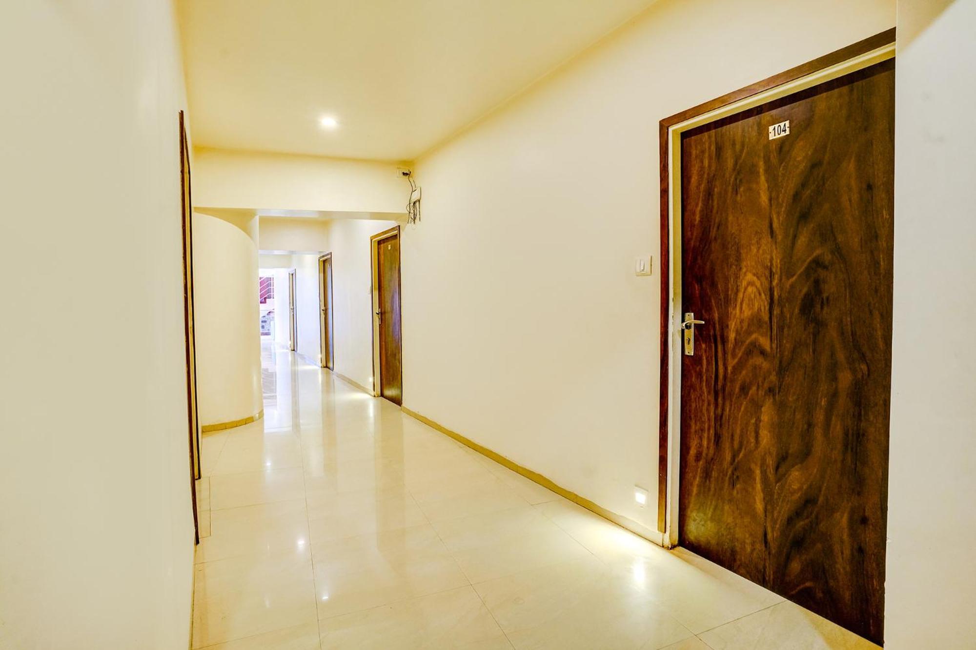 Hotel Naivedhya By Kwality Inn ธาเน ภายนอก รูปภาพ