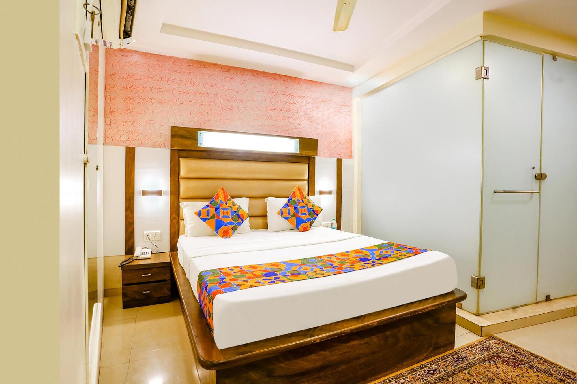 Hotel Naivedhya By Kwality Inn ธาเน ภายนอก รูปภาพ