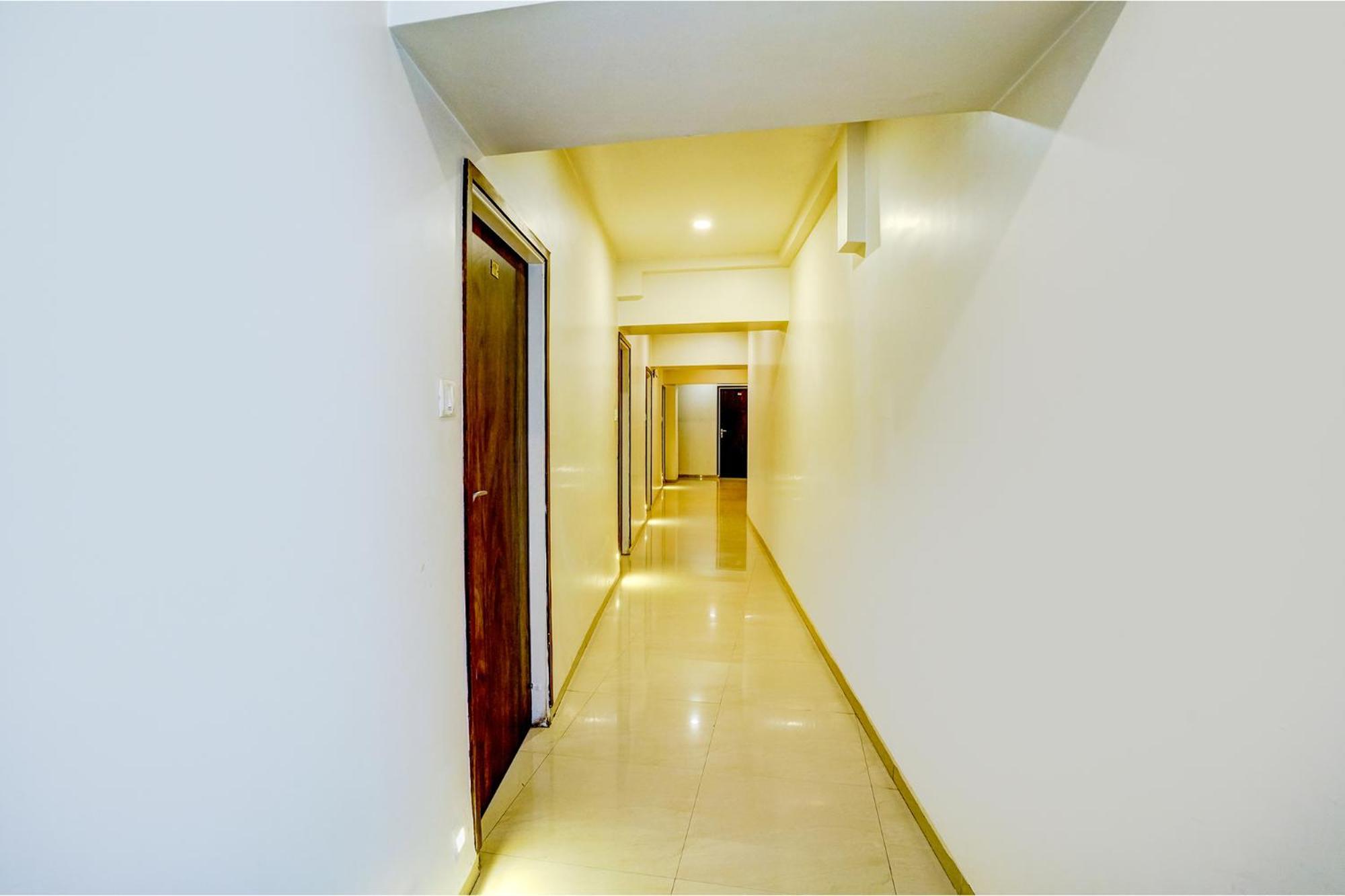 Hotel Naivedhya By Kwality Inn ธาเน ภายนอก รูปภาพ