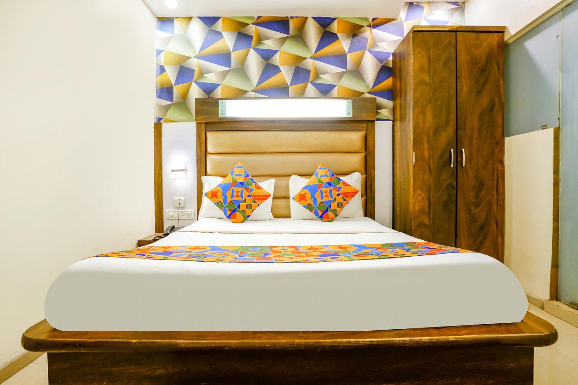 Hotel Naivedhya By Kwality Inn ธาเน ภายนอก รูปภาพ