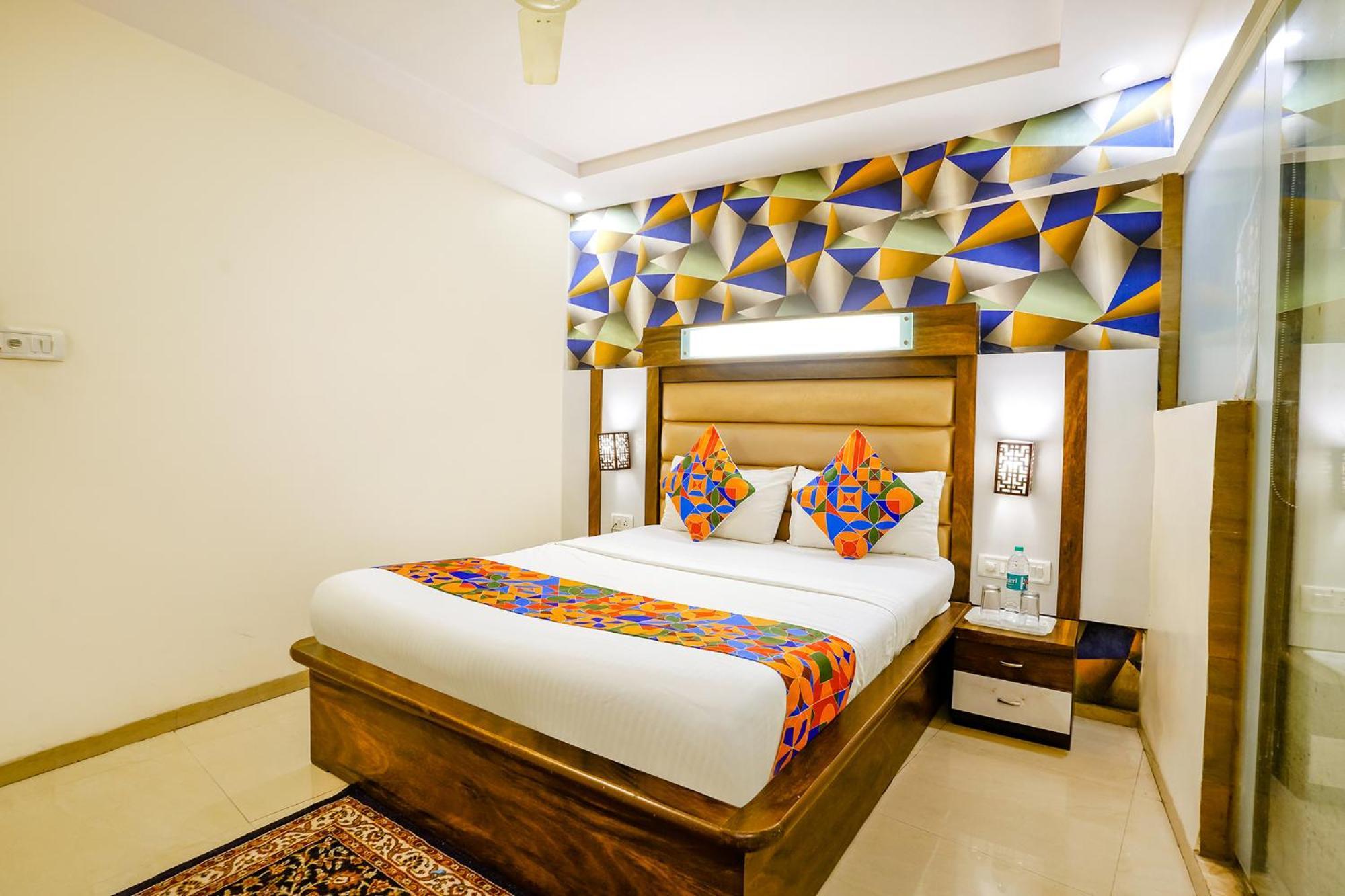 Hotel Naivedhya By Kwality Inn ธาเน ภายนอก รูปภาพ