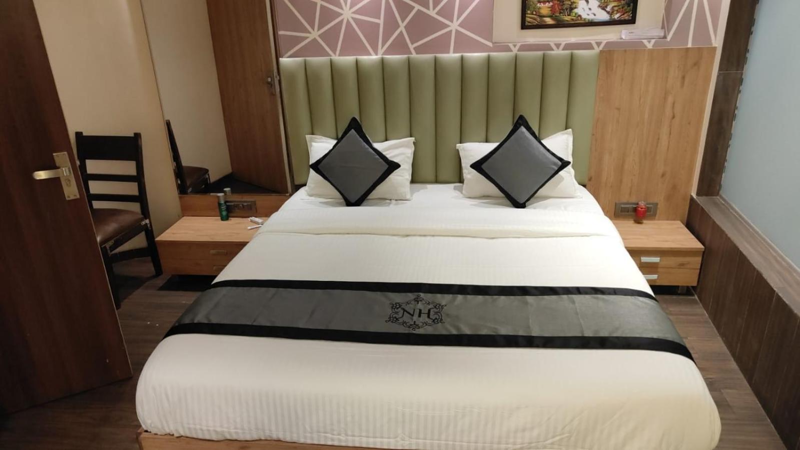 Hotel Naivedhya By Kwality Inn ธาเน ภายนอก รูปภาพ